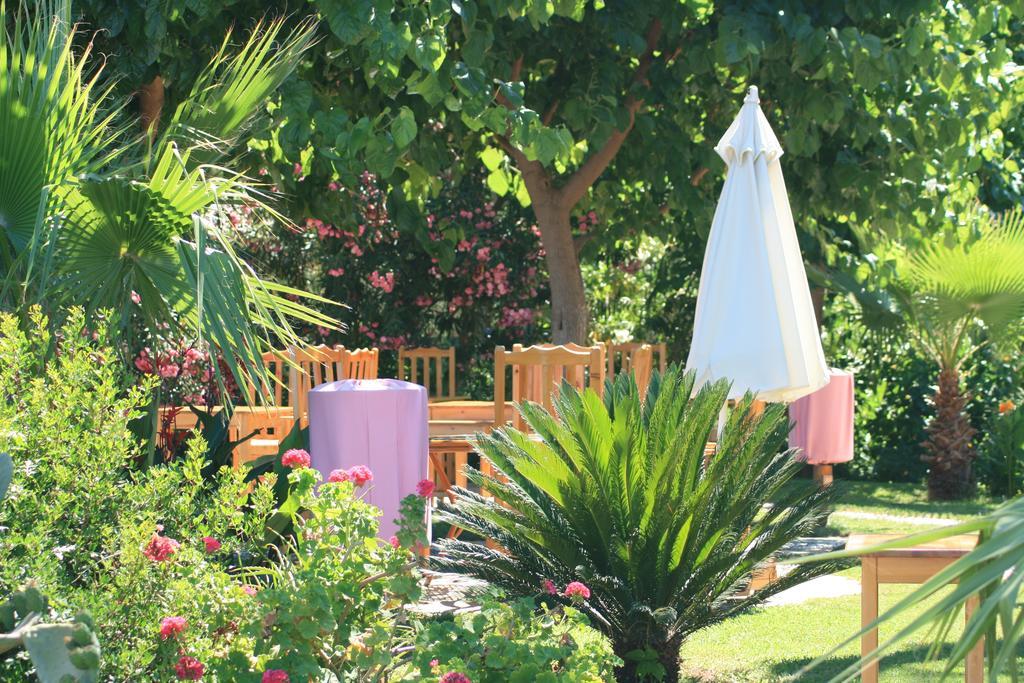 Arcadia Hotel Çıralı Buitenkant foto